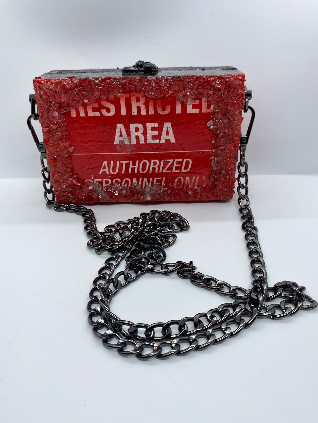 The “restricted” Purse